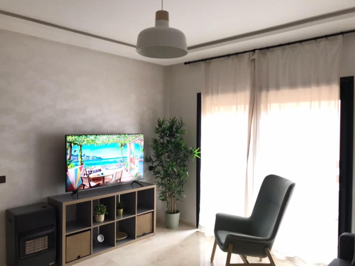 Superbe Appartement Uniquement Pour Les Familles マラケシュ エクステリア 写真